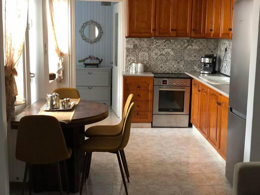 Syros Stone Yard House Villa แอร์มูโปลี ภายนอก รูปภาพ